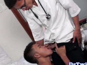 Amateur Asian twink gives oral pleasure to medical professional